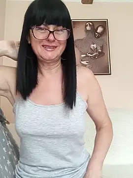 Snapshot of AliceSwan57 chatting on June 7, 2026, 5:23 am AliceSwan57 online show from June 7, 2026, 5:23 am