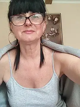 Snapshot of AliceSwan57 chatting on June 4, 2026, 9:36 am AliceSwan57 online show from June 4, 2026, 9:36 am