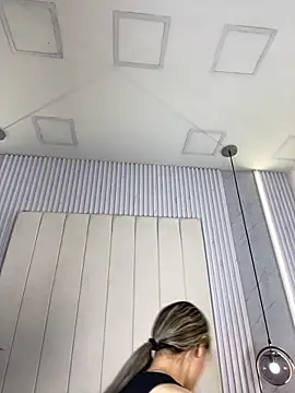 Snapshot of JuliaColemann chatting on March 1, 2026, 12:05 pm JuliaColemann online show from March 1, 2026, 12:05 pm