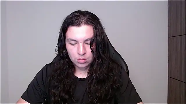 Snapshot of Yigolo__ chatting on July 12, 2026, 4:13 am Yigolo online show from July 12, 2026, 4:13 am