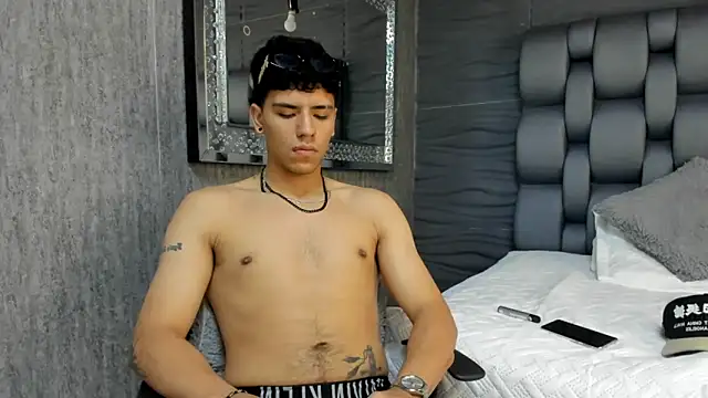 Tobias Vega online show from April 9, 2026, 3:51 pm