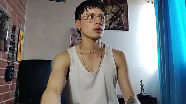 Snapshot of PaulDamico chatting on May 3, 2026, 7:06 pm PaulDamico online show from May 3, 2026, 7:06 pm