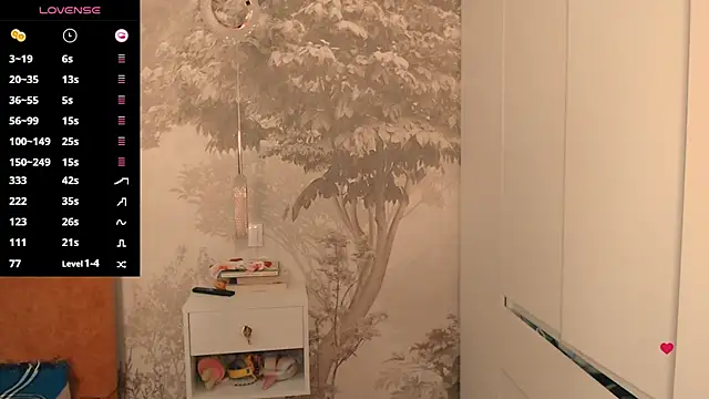 Snapshot of Hiaru_Cutie chatting on October 30, 2025, 5:50 am Hiaru Cutie online show from October 30, 2025, 5:50 am