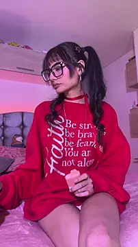  Lucycherry online show from February 18, 2026, 6:11 am