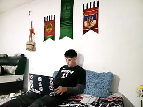 blackninja66 online show from April 17, 2026, 12:08 pm