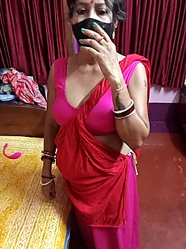 Snapshot of Little-Roshni chatting on June 19, 2026, 6:47 pm Little-Roshni online show from June 19, 2026, 6:47 pm