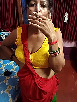Snapshot of Little-Roshni chatting on July 25, 2026, 1:06 pm Little-Roshni online show from July 25, 2026, 1:06 pm