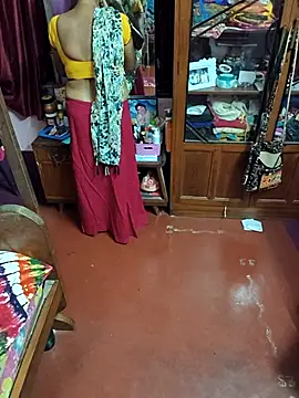 Snapshot of Little-Roshni chatting on February 25, 2026, 3:12 pm Little-Roshni online show from February 25, 2026, 3:12 pm