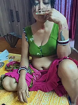 Snapshot of Little-Roshni chatting on June 27, 2026, 12:22 pm Little-Roshni online show from June 27, 2026, 12:22 pm