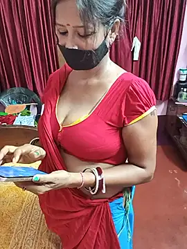 Snapshot of Little-Roshni chatting on June 24, 2026, 5:55 pm Little-Roshni online show from June 24, 2026, 5:55 pm