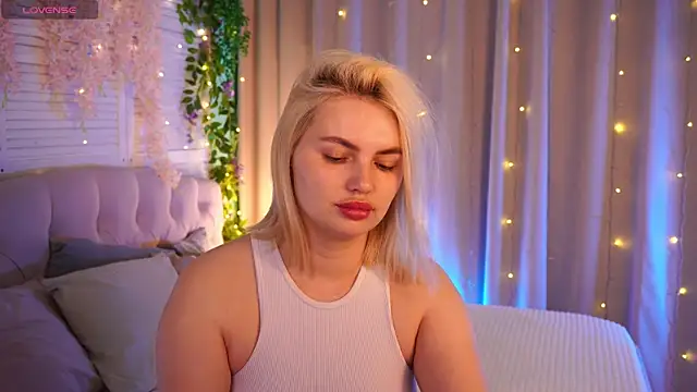 Snapshot of AmeliaWeells chatting on May 6, 2026, 4:05 am AmeliaWeells online show from May 6, 2026, 4:05 am