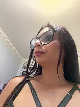 Snapshot of HiddendesireXO01 chatting on July 1, 2026, 7:14 pm HiddendesireXO01 online show from July 1, 2026, 7:14 pm