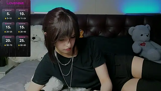 Snapshot of m_Suika_m chatting on February 6, 2026, 2:57 pm m Suika m online show from February 6, 2026, 2:57 pm