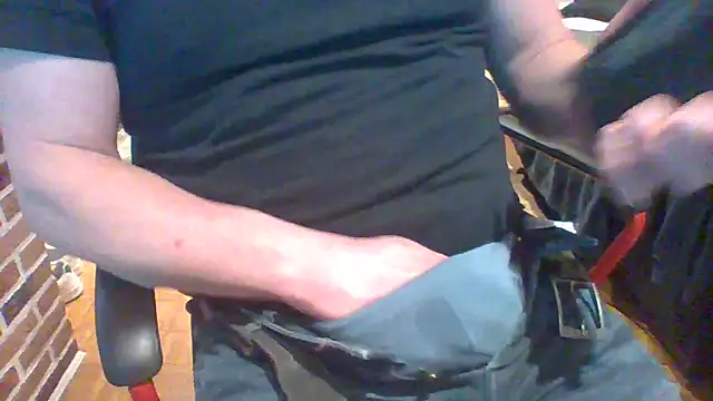 Snapshot of ludowrss chatting on February 19, 2026, 11:56 pm ludowrss online show from February 19, 2026, 11:56 pm