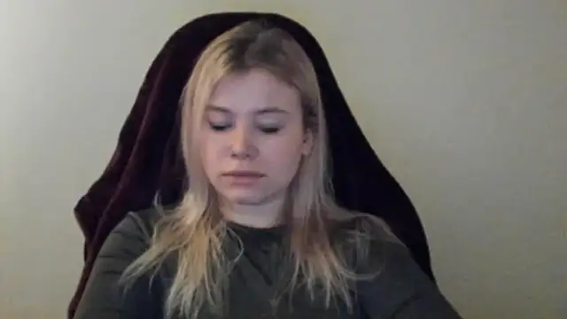 Snapshot of Lulu_Di chatting on February 6, 2026, 11:45 pm Lulu Di online show from February 6, 2026, 11:45 pm