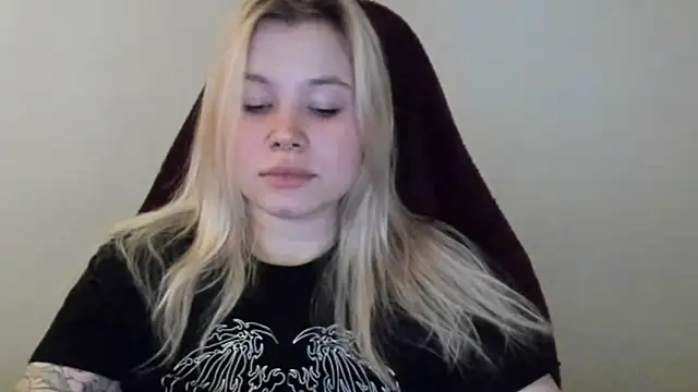 Snapshot of Lulu_Di chatting on February 8, 2026, 12:52 am Lulu Di online show from February 8, 2026, 12:52 am