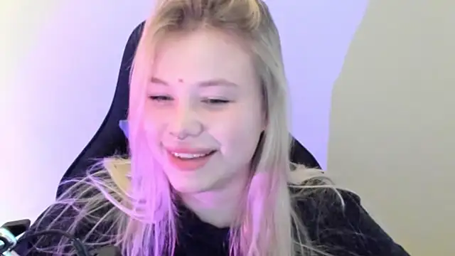 Snapshot of Lulu_Di chatting on February 20, 2026, 6:26 am Lulu Di online show from February 20, 2026, 6:26 am