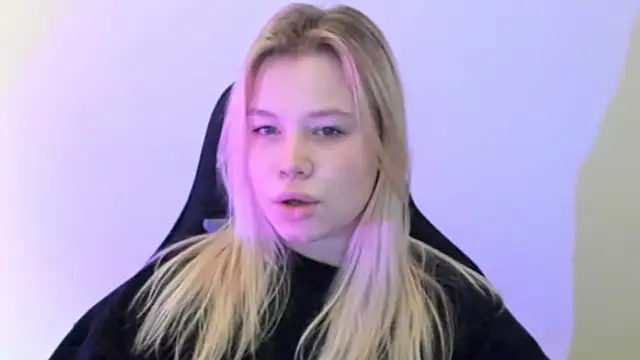 Snapshot of Lulu_Di chatting on February 17, 2026, 10:07 pm Lulu Di online show from February 17, 2026, 10:07 pm