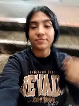 Ailen-cute online show from February 3, 2026, 4:32 am