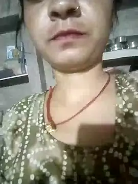 Nasrjfjfjy5578 online show from May 18, 2026, 7:29 pm