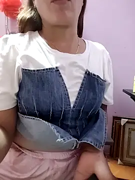 JordanXo 69 online show from April 12, 2026, 4:27 am