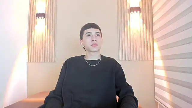 lian cameron online show from February 9, 2026, 3:48 am