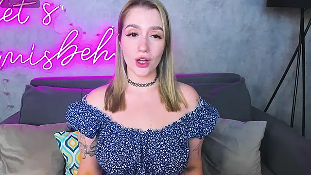 Viickie Nelsson online show from April 6, 2026, 9:43 am