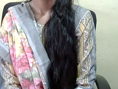 Snapshot of Kulsum_S chatting on February 24, 2026, 10:27 am Kulsum S online show from February 24, 2026, 10:27 am