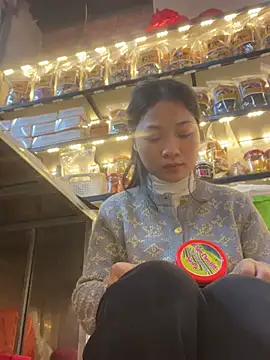 Lyn-be99 online show from March 8, 2026, 10:51 am