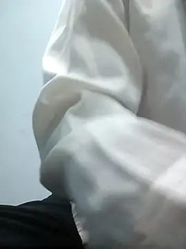 Snapshot of Noor-09- chatting on February 12, 2026, 7:19 am Noor-09- online show from February 12, 2026, 7:19 am