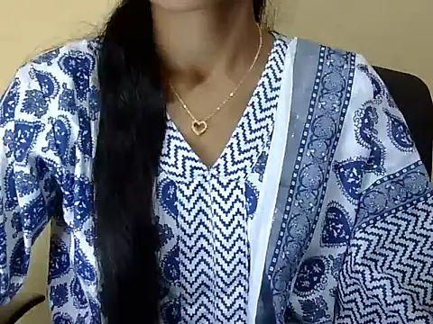 Snapshot of Khushi_v chatting on February 27, 2026, 5:24 pm Khushi v online show from February 27, 2026, 5:24 pm