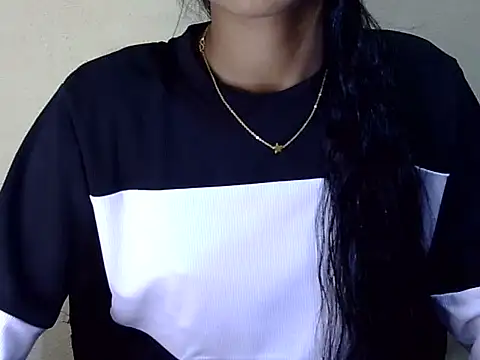 Snapshot of Khushi_v chatting on February 7, 2026, 2:36 pm Khushi v online show from February 7, 2026, 2:36 pm