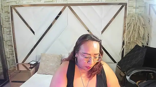 Shara Oz online show from April 4, 2026, 2:51 am