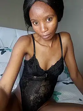 Snapshot of EbonyDivine chatting on April 15, 2026, 1:26 pm EbonyDivine online show from April 15, 2026, 1:26 pm