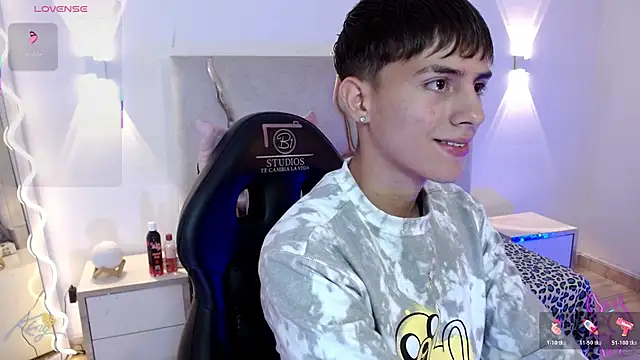 Snapshot of EVAN_TAY chatting on February 11, 2026, 3:06 am EVAN TAY online show from February 11, 2026, 3:06 am