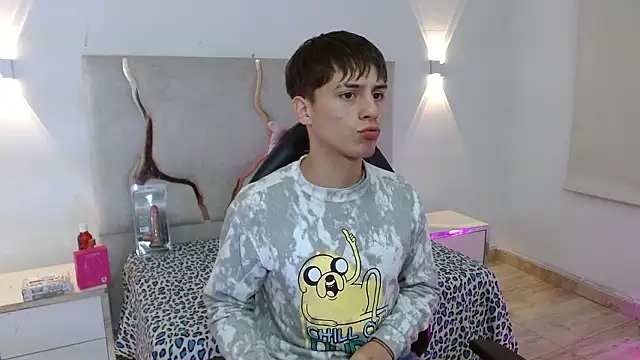 Snapshot of EVAN_TAY chatting on February 28, 2026, 3:06 am EVAN TAY online show from February 28, 2026, 3:06 am