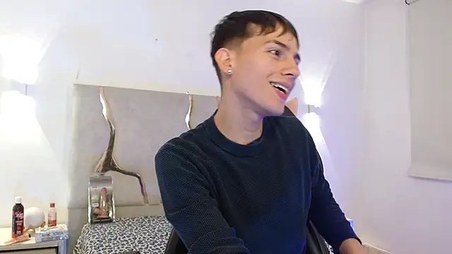 Snapshot of EVAN_TAY chatting on February 7, 2026, 7:11 pm EVAN TAY online show from February 7, 2026, 7:11 pm