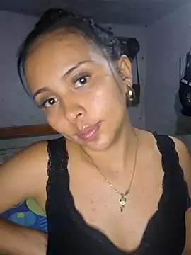 Daniela Cruz  online show from February 8, 2026, 3:43 pm