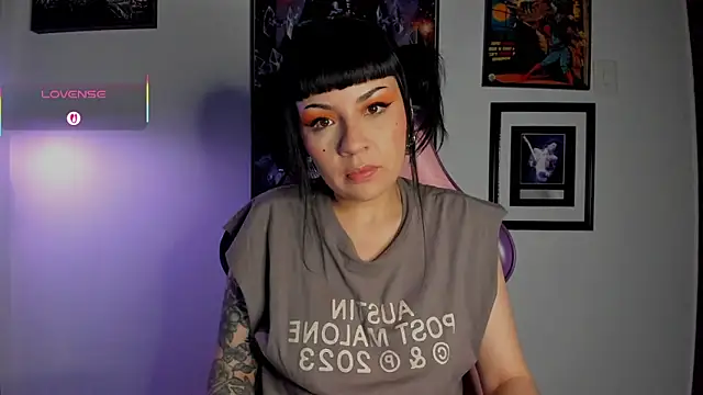 luckylaura online show from February 9, 2026, 11:25 pm