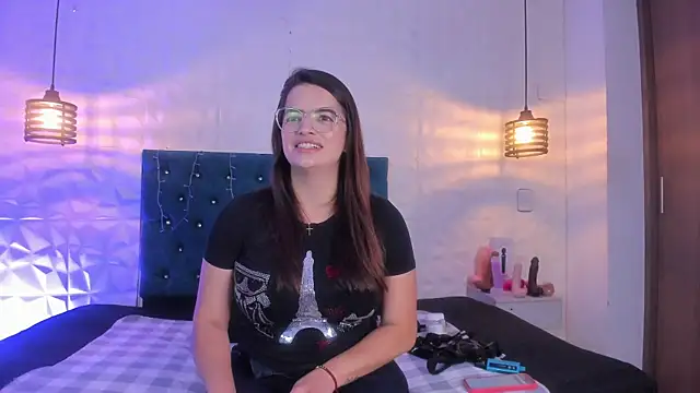 samantha foxyy online show from April 4, 2026, 10:55 am