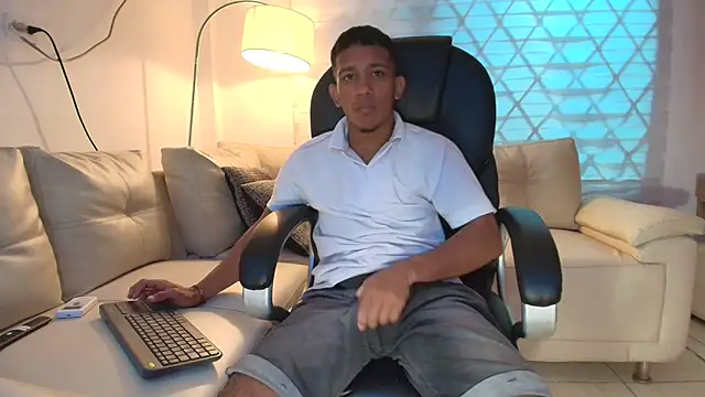 ricky spensar23cm  online show from April 5, 2026, 12:28 am