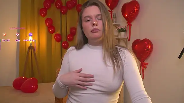 Snapshot of Agatha_Gris chatting on February 11, 2026, 9:47 pm Agatha Gris online show from February 11, 2026, 9:47 pm