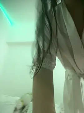 Snapshot of KatiaMillam chatting on February 21, 2026, 8:44 pm KatiaMillam online show from February 21, 2026, 8:44 pm