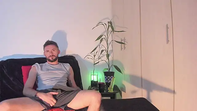 Snapshot of Erickpritz_xh chatting on April 14, 2026, 9:09 pm Erickpritz xh online show from April 14, 2026, 9:09 pm