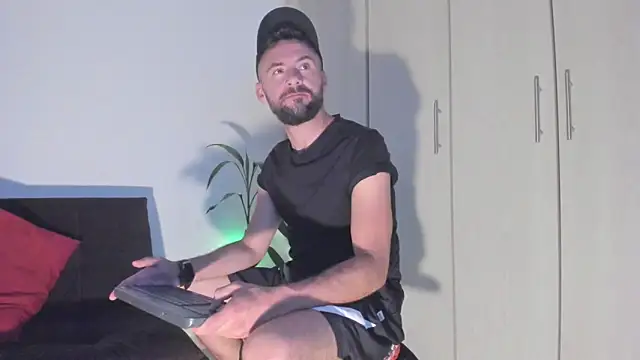 Snapshot of Erickpritz_xh chatting on April 9, 2026, 6:36 pm Erickpritz xh online show from April 9, 2026, 6:36 pm