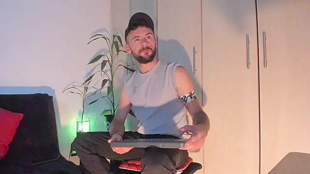 Snapshot of Erickpritz_xh chatting on April 14, 2026, 2:27 am Erickpritz xh online show from April 14, 2026, 2:27 am