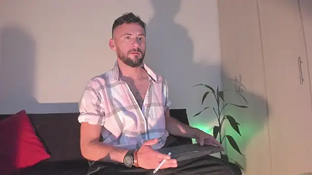 Snapshot of Erickpritz_xh chatting on April 9, 2026, 2:24 am Erickpritz xh online show from April 9, 2026, 2:24 am