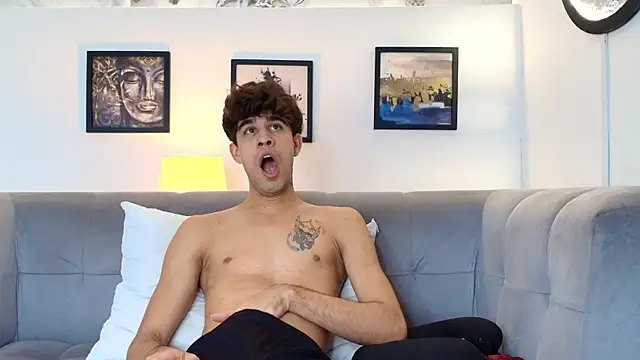 PRETTY COCK1 online show from March 29, 2026, 3:46 pm