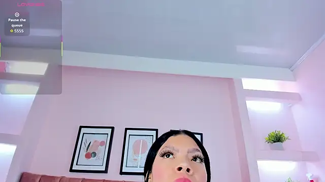 Sophia Salem online show from February 26, 2026, 7:14 pm