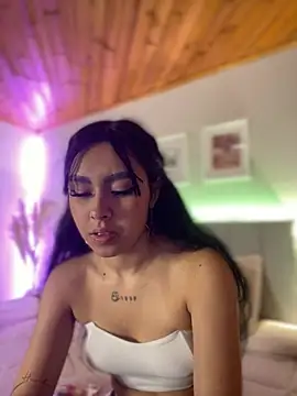 scarlett pinkk1 online show from February 5, 2026, 3:13 am